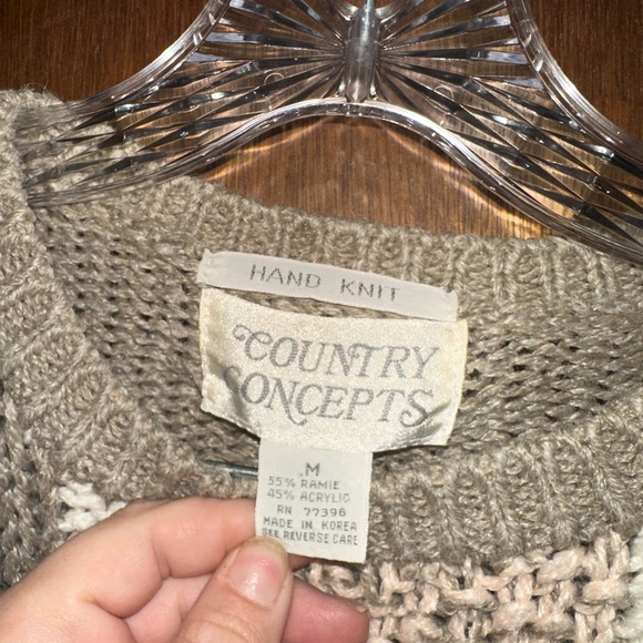 Hand Knit vintage 90s crew neck sweater by Country Concepts - Picture 3 of 4